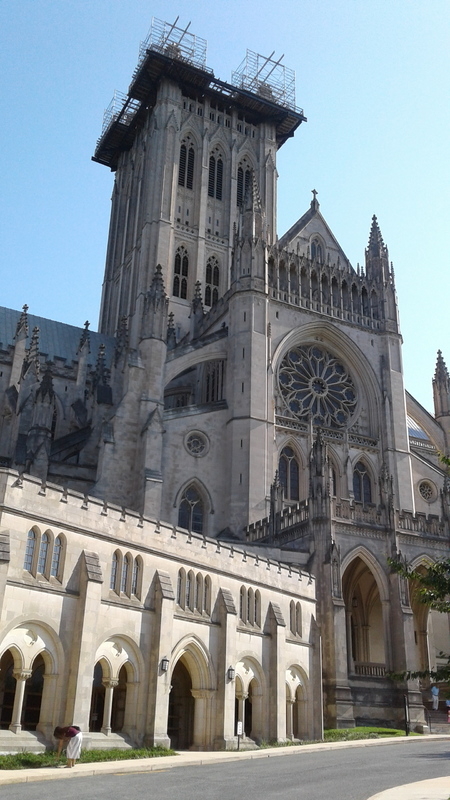 Washington_National_Cathedral_undergoing_repair_in_2017.jpg