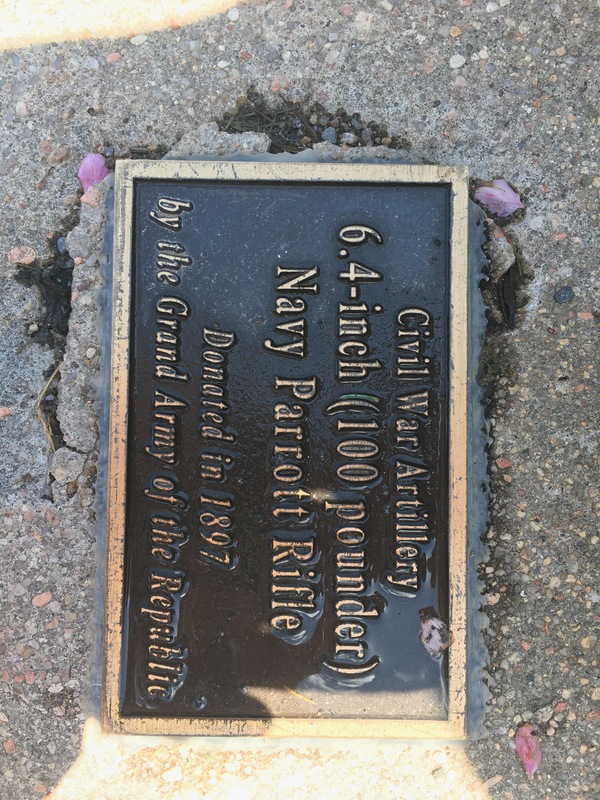 Civil_War_Colorado_-_Navy_Parrott_Cannon__Denver__Colorado_-_Image_3.jpeg
