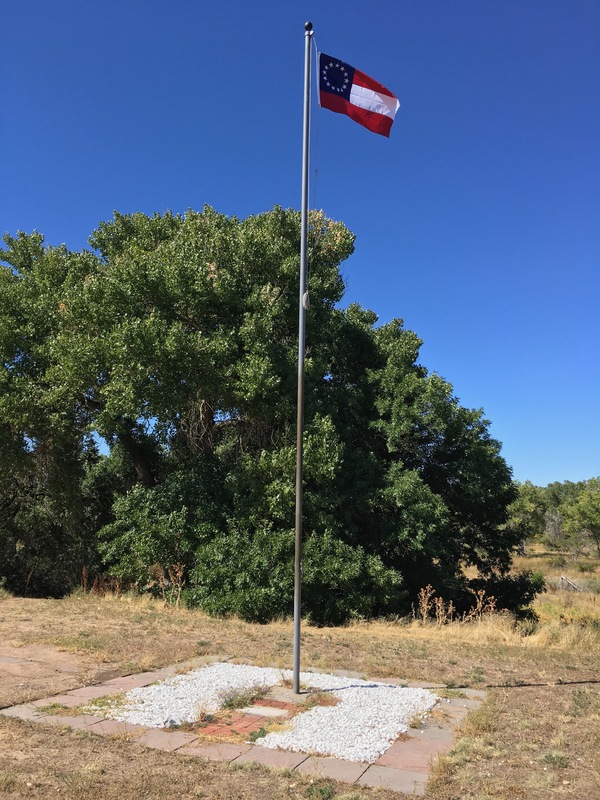 Civil_War_Colorado_-_Confederate_Veterans__Memorial__Riverside_Cemetery__Denver__Colorado_-_Image_3.jpeg