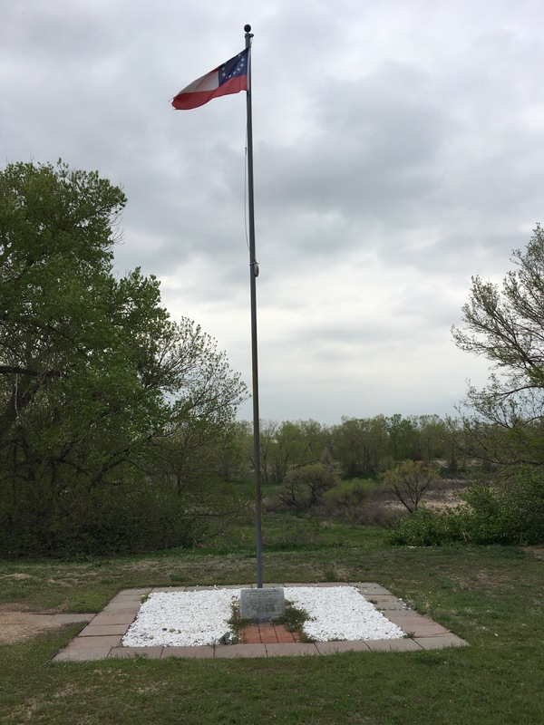 Civil_War_Colorado_-_Riverside_Cemetery_Confederate_Veterans__Memorial__Denver__Colorado_-_Image_1.jpeg