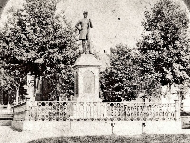 Lewiston_Maine_Kennedy_Park_Civil_War_memorial_1870.jpg